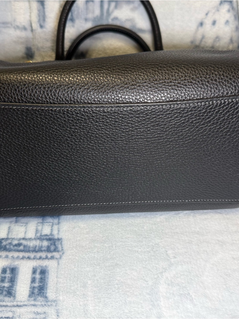 Coach New York Black Pebbled Leather medium Rowan with gold hardware - Picture 3 of 7